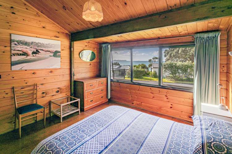 108 Oratia Place Onemana_16