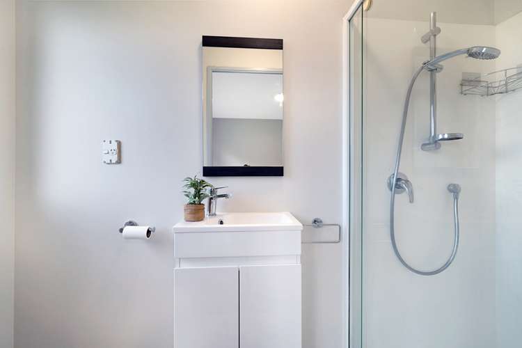 9 Woodbank Drive Glen Eden_13