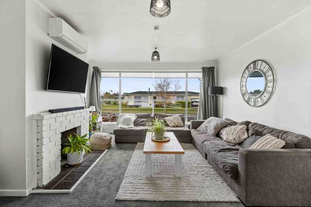 32 Skerrett Crescent Tamatea_4