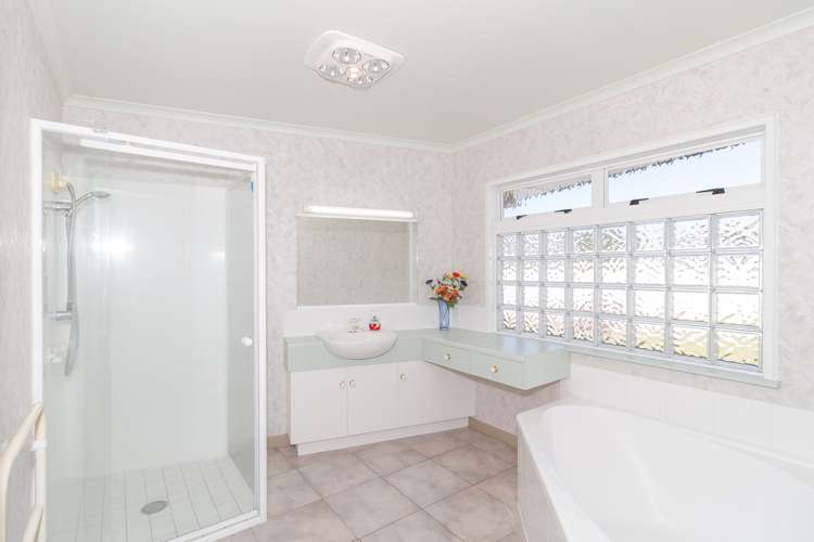 17 Knightsbridge Place Taradale_14