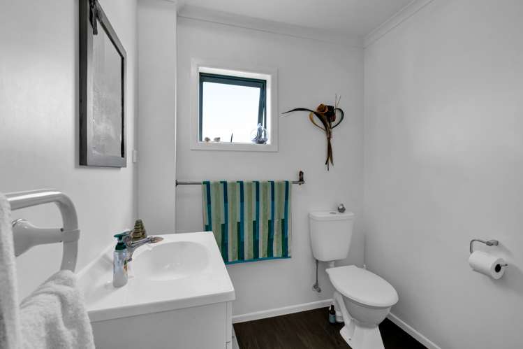 219 Brown Road Waitara_15