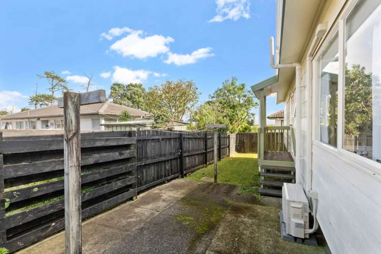 1/10 Kopara Place Clendon Park_21