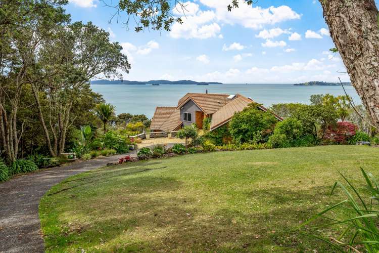 47 Puriri Place Sandspit_12