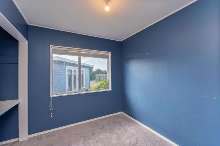 13 Simcox Street Otaki Beach_11