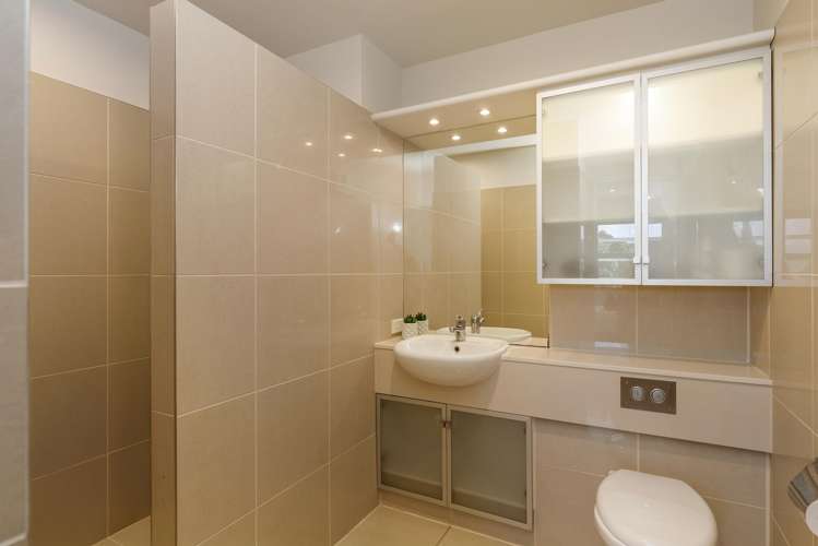 206/6 London Quay Picton_21