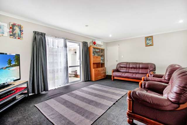 12 Comet Crescent Mangere_3