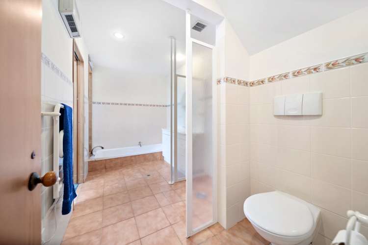 599 Peninsula Road Kelvin Heights_12