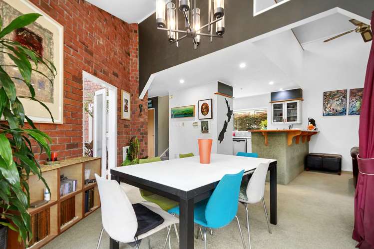 64 Wyndrum Avenue_3