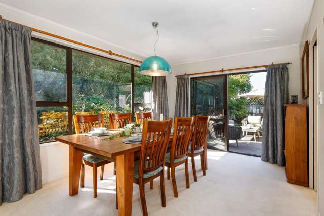 16 Springswood Grove Springlands_2