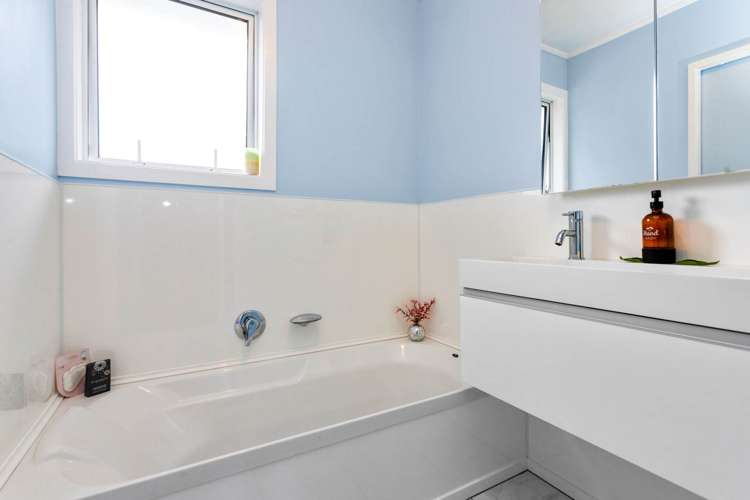 9 John F Kennedy Place Glen Eden_11