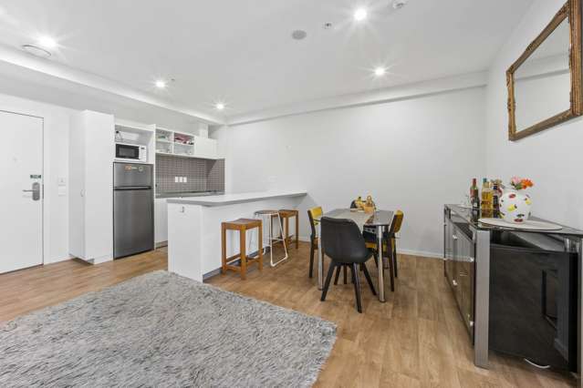1211/20 McCrae Way New Lynn_4