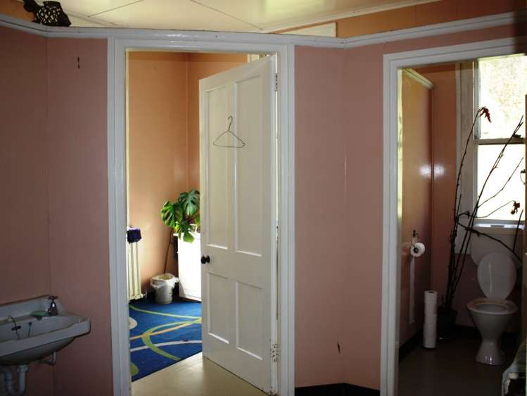 8 Old Coach Road Kaitangata_16