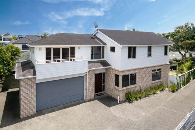 Dream Home in Sought-After Macleans College Zone