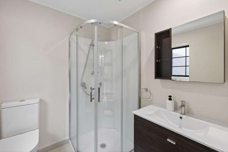 13 Coach Drive Otumoetai_11