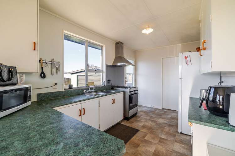 39 Robinson Crescent_1