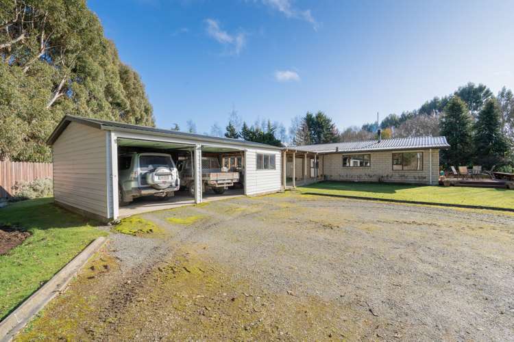 1063 Te Anau Mossburn Highway Te Anau Surrounds_21