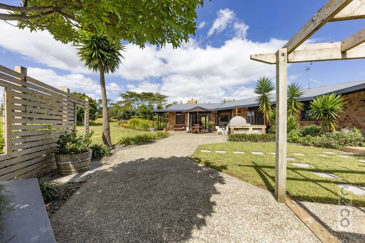 1226 State Highway 16 Waimauku_64