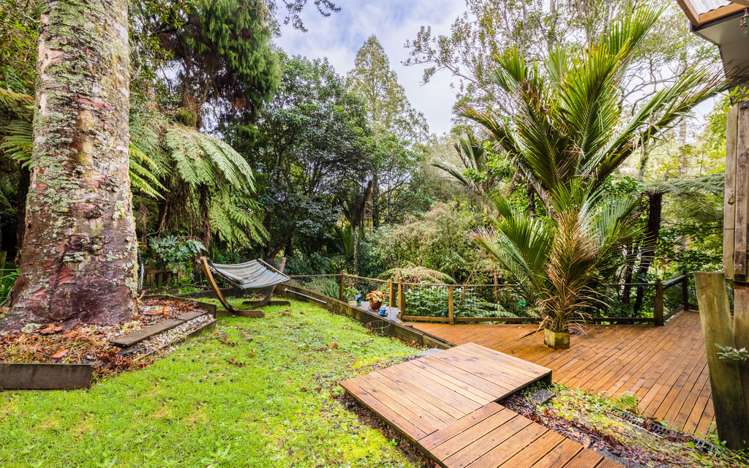 283 Huia Road Titirangi_11