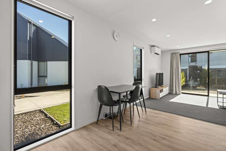 10/9 Grove Road Addington_4