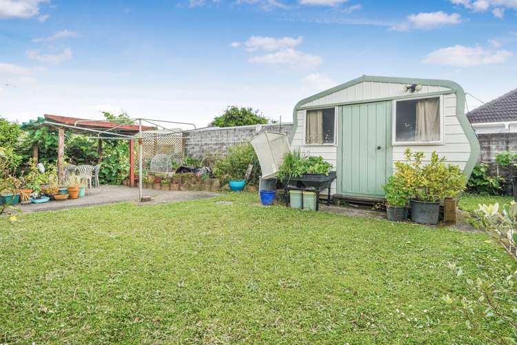 5 Defoe Avenue Hillcrest_11