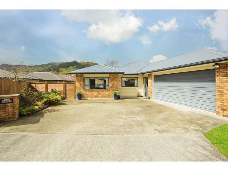 7 Woodland Grove Wainuiomata_19