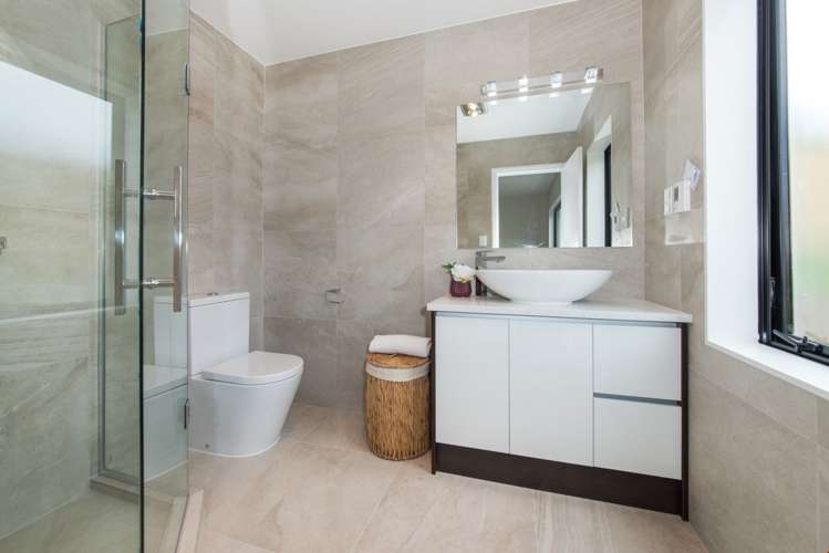 8 Dalwhinnie Parade Highland Park_15