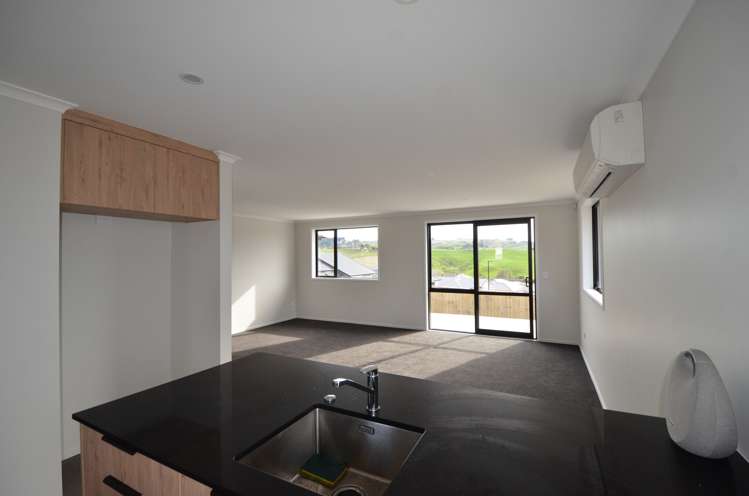 14 James Elliot Way Pokeno_3