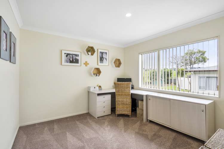 2 Columbia Crescent Beachlands_39