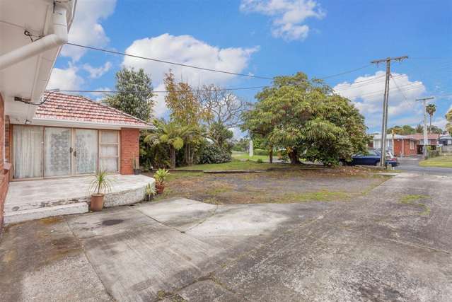 6 Archlynn Road Kelston_1