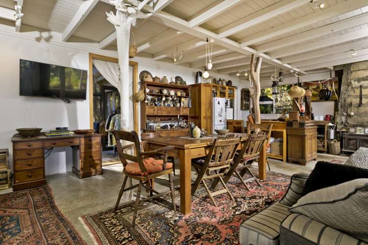 105 Domain Crescent Muriwai_5