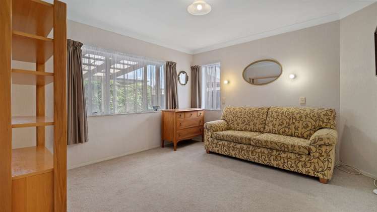 7 Lisbon Street Greerton_16