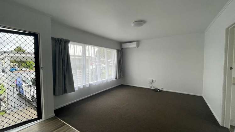 2/22 Coronation Road Hillcrest_2