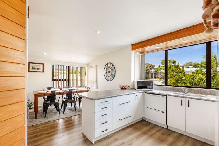 2/17 Duncan Avenue Te Atatu South_8