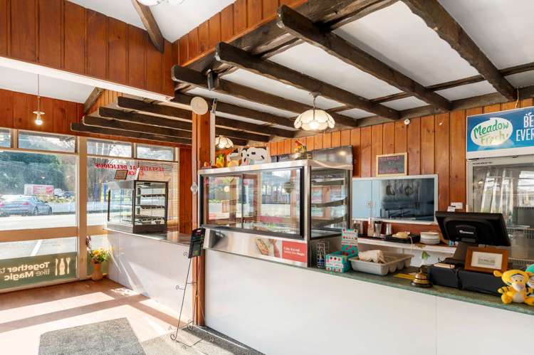 2 High Street Hunterville_18