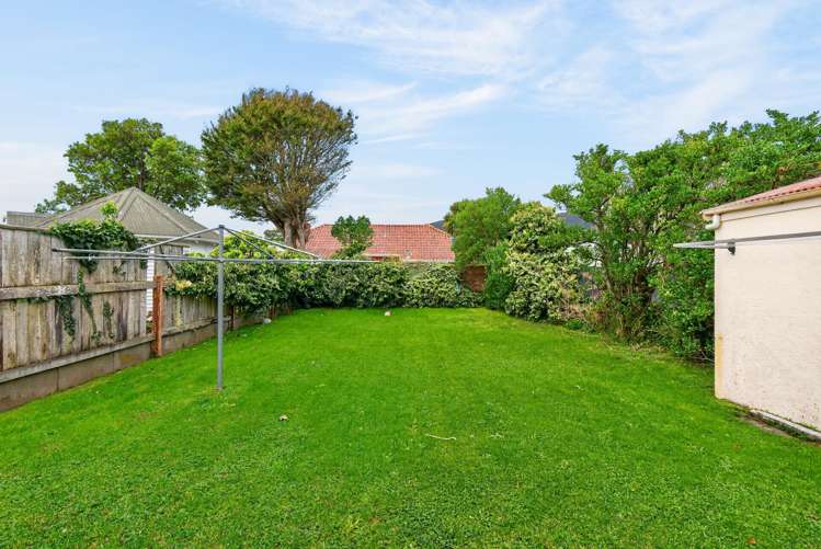 22A Ludlam Crescent Woburn_18