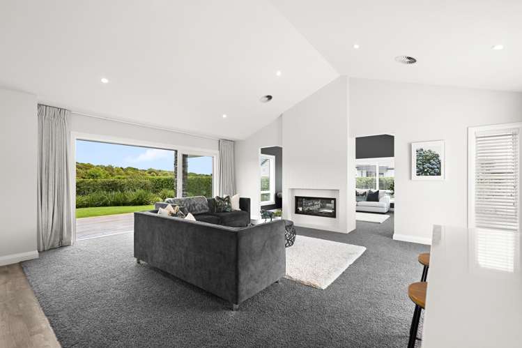 25 Alan Livingston Drive Cambridge_7
