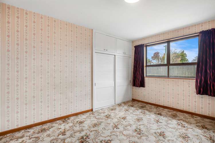 198 Gayhurst Road Dallington_7