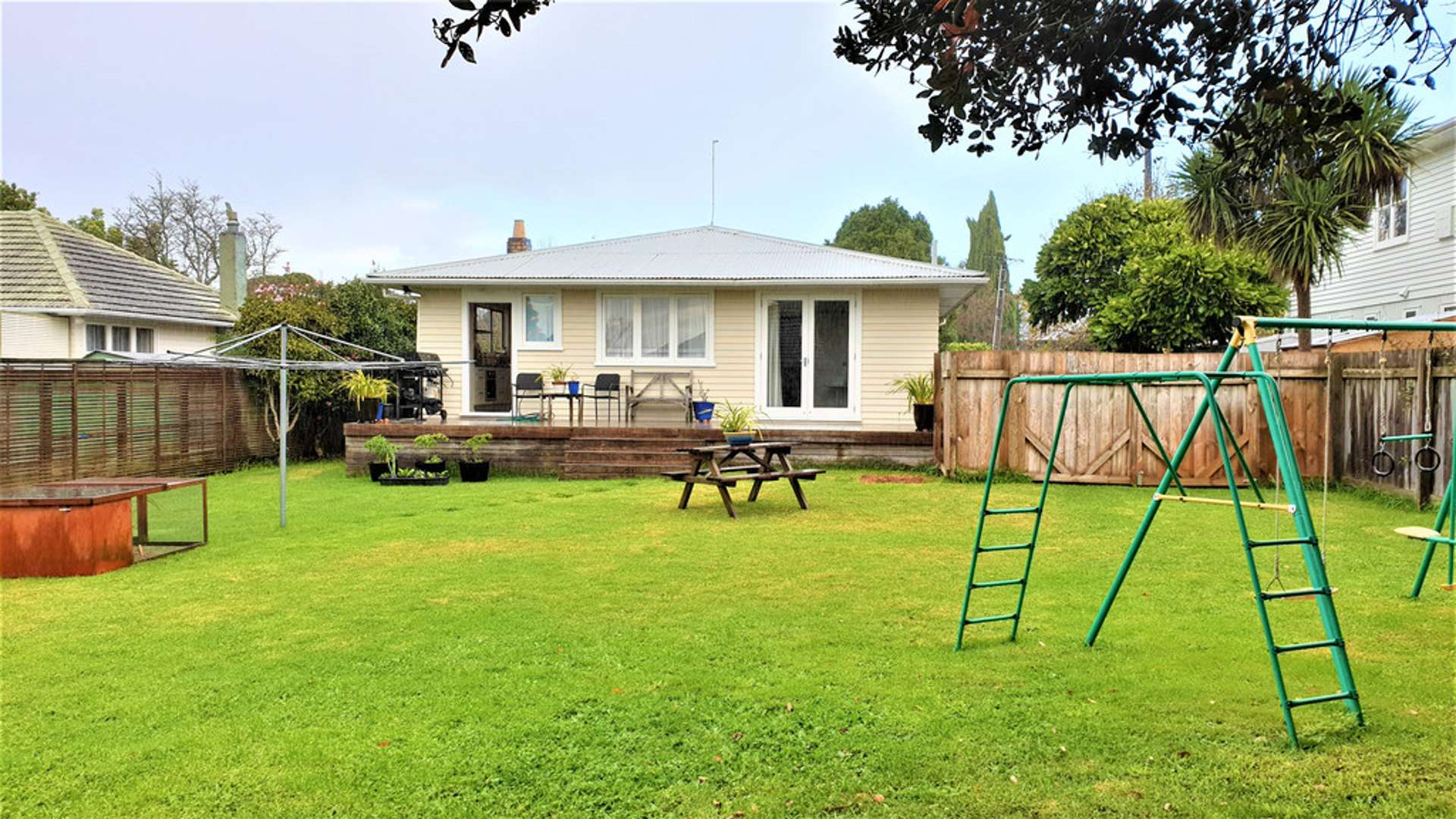 24 Enderby Drive Te Atatu Peninsula_0