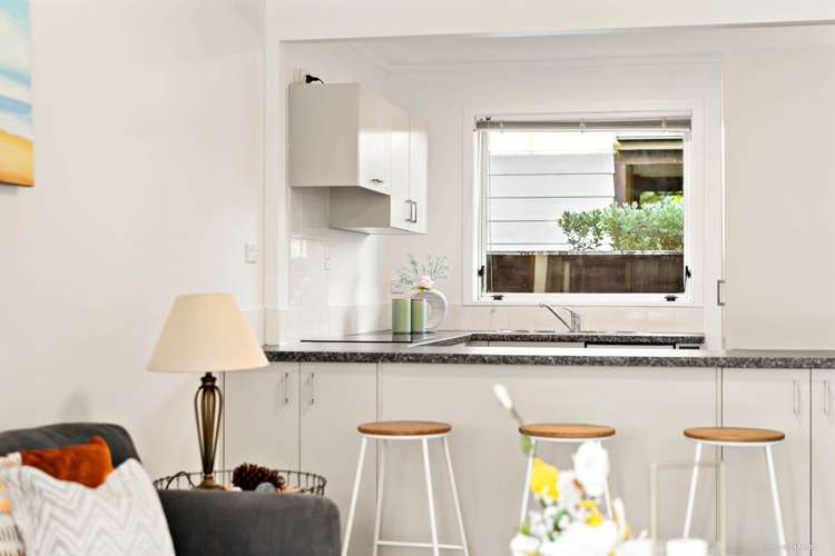 2/9 Buxton Street Point Chevalier_3