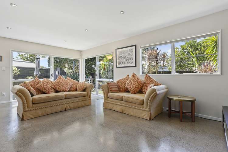 6b Pirangi Street Point England_10