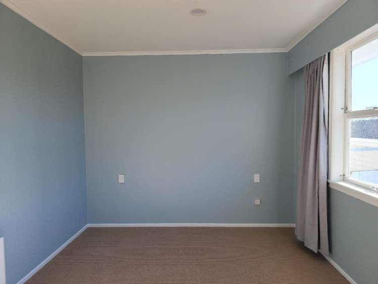 28 Old South Road Okato_14