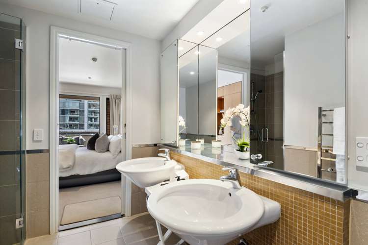 Ga/22 Pakenham Street Auckland Central_12