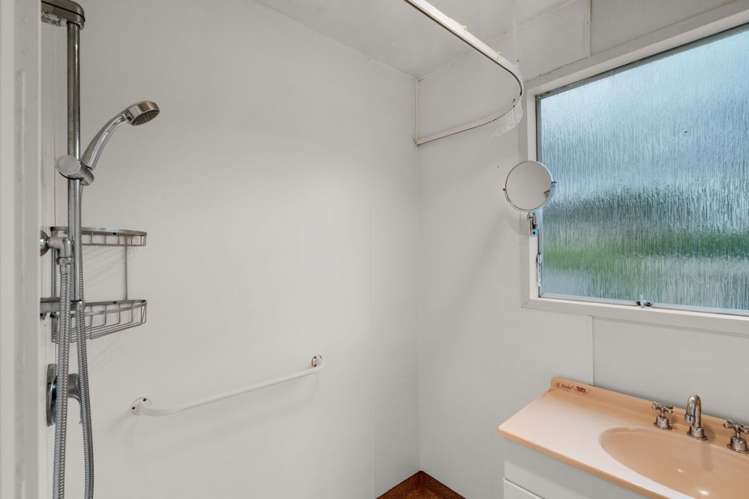 1/9 Woodcote Avenue Hornby_9