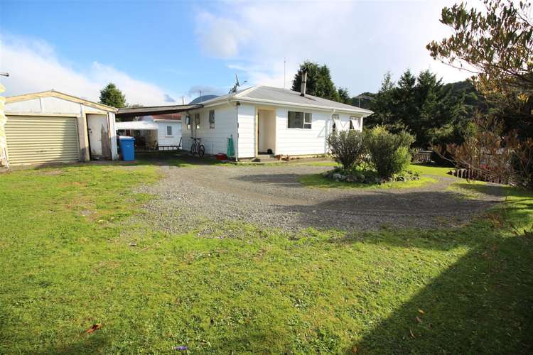 63 Hampden Street Picton_5