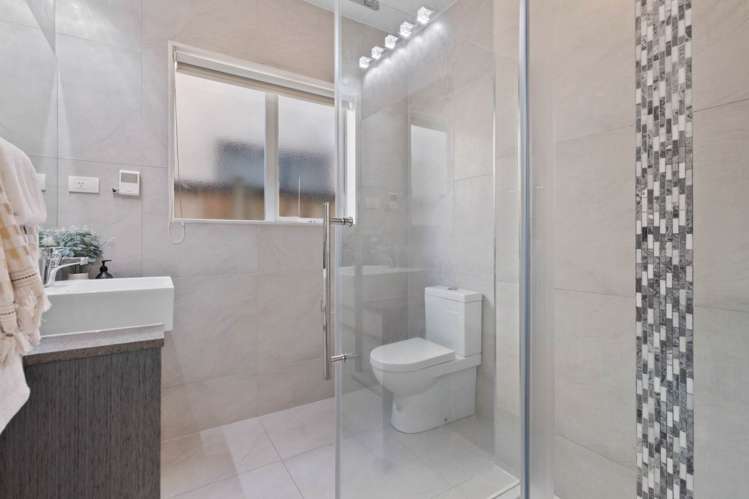 15 Ballyholey Drive Flat Bush_10