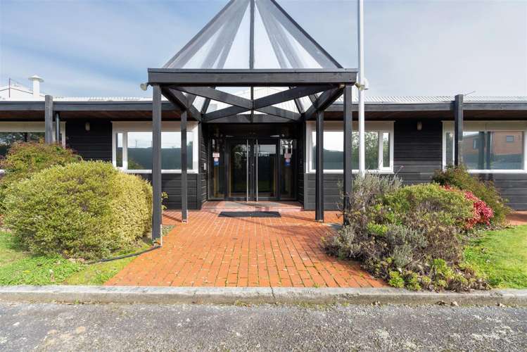 9-15 Refreshment Place Trentham_2