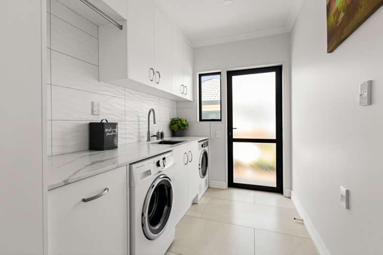 36 Kensington Drive Taradale_19