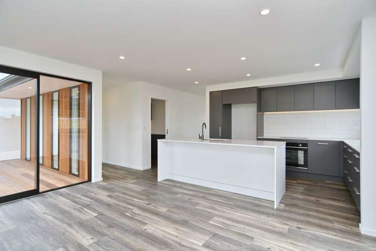 21 Malaga Crescent Harewood_6