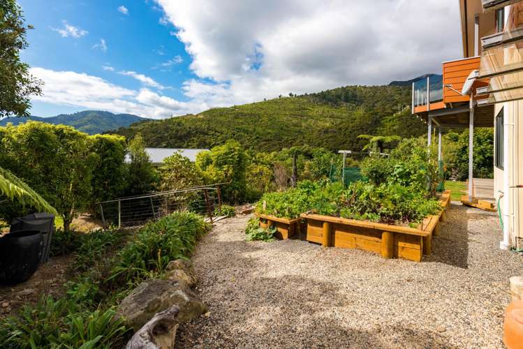 3 Ruataniwha Place Okiwi Bay_21