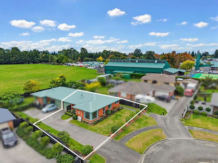 11 Oldham Place Darfield_13